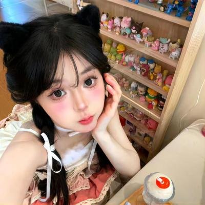 潇洒佳人淡淡妆